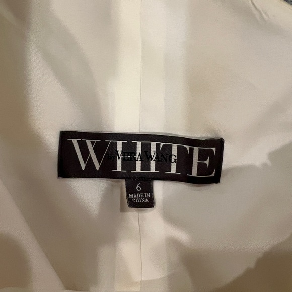 Vera Wang wedding dress or party dress - Picture 3 of 3